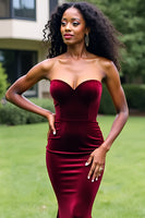 Load image into Gallery viewer, Burgundy Mermaid Strapless Velvet Long Prom Dress
