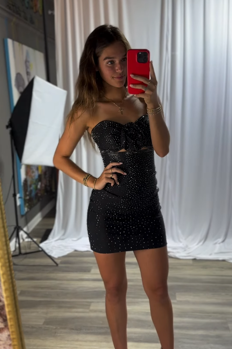 Load image into Gallery viewer, Sparkly Black Tight Beaded Strapless Short Homecoming Dress