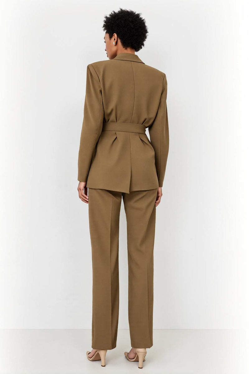 Load image into Gallery viewer, Brown Peak Lapel 2 Piece Satin Business Suits with Bow