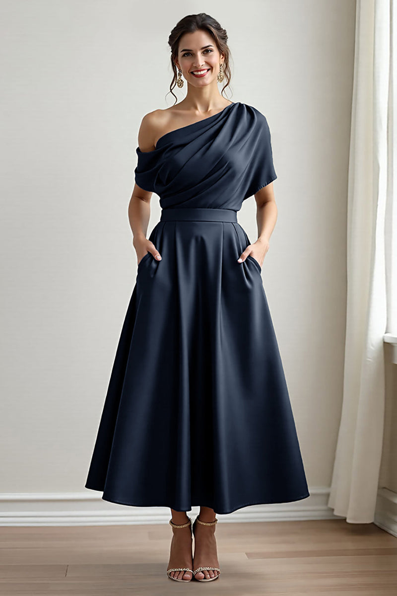Load image into Gallery viewer, Queendancer Women Navy Satin Long Mother of the Bride Dress with Pockets A Line One Shoulder Ruched Wedding Guest Dress with Sleeves
