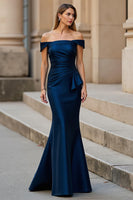 Load image into Gallery viewer, Navy Mermaid Satin Ruched Off the Shoulder Mother of the Bride Dress