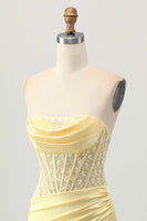 Load image into Gallery viewer, Yellow Tight Strapless Short Corset Homecoming Dress with Lace