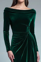 Load image into Gallery viewer, Dark Green Velvet Sheath Boat Neck Long Sleeves Formal Dress