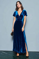 Load image into Gallery viewer, Dark Blue Velvet Sheath V-Neck Long Holiday Party Dress with Slit