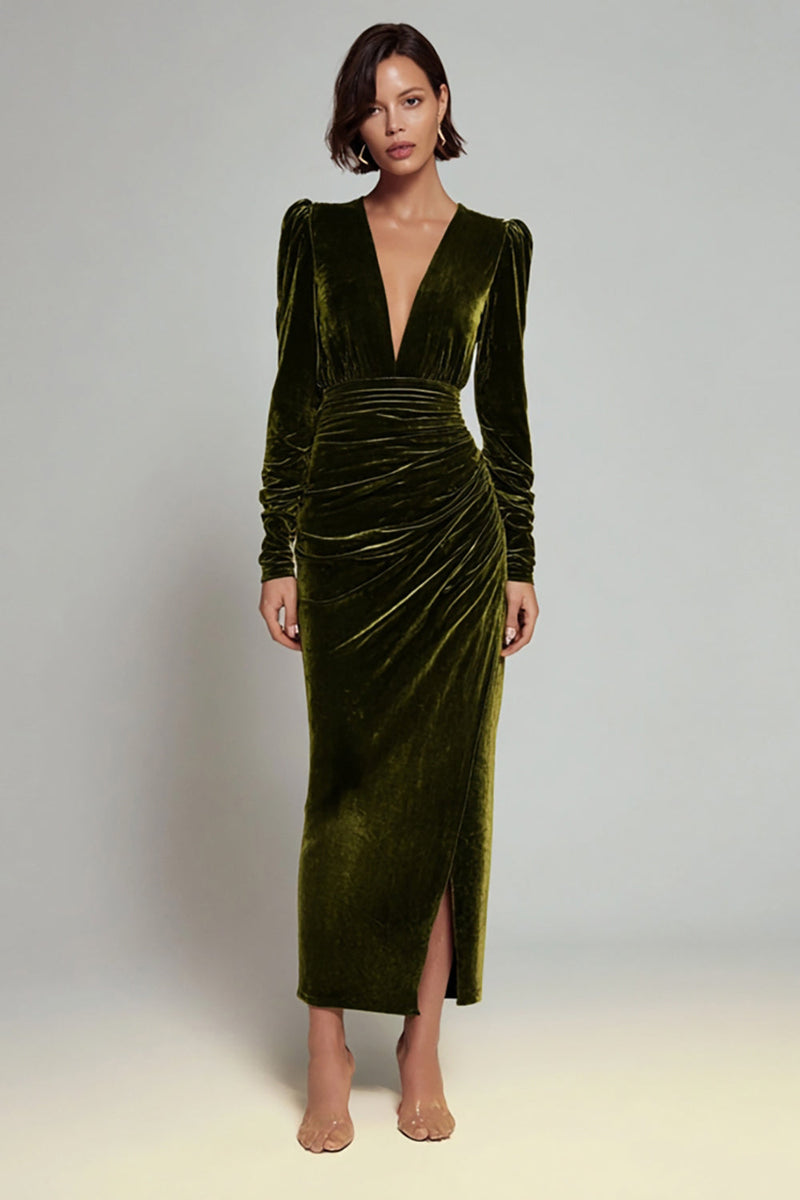 Load image into Gallery viewer, Olive Sheath Velvet Ruched Long Sleeves Holiday Party Dress with Slit