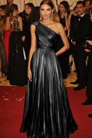 Load image into Gallery viewer, Queendancer Women Metallic Gold Pleated Long Formal Gold Dress A Line One Shoulder Back Cape Gala Dress