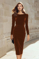 Load image into Gallery viewer, Dark Green Bodycon Velvet Boat Neck Midi Holiday Party Dress with Sleeves