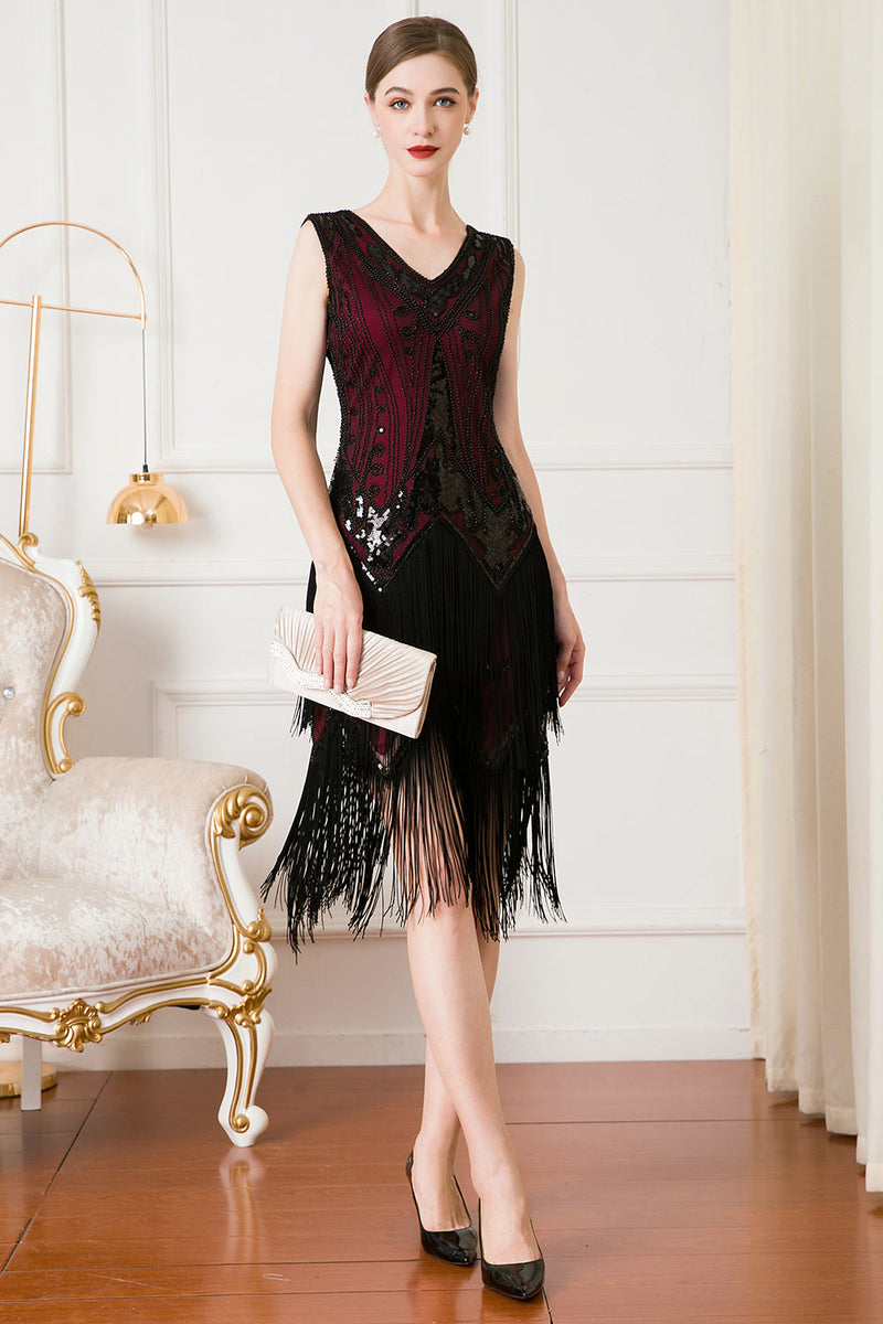 Load image into Gallery viewer, Sparkly Black and Gold V-Neck Sequins 1920s Dress with Fringes
