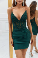Load image into Gallery viewer, Dark Green Spaghetti Straps Tight Short Homecoming Dress with Beading