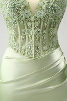 Load image into Gallery viewer, Spaghetti Straps Green Bodycon Satin Homecoing Dress with Appliques