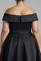 Load image into Gallery viewer, Plus Size Black Off the Shoulder A Line Long Formal Dress