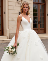 Load image into Gallery viewer, Ivory Organza Sweep Train V Neck Ball Gwon Wedding Dress