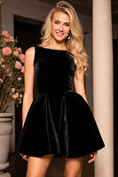 Load image into Gallery viewer, Black Velvet A Line Bateau Neck Short Homecoming Dress