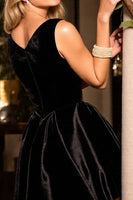 Load image into Gallery viewer, Black Velvet A Line Bateau Neck Short Homecoming Dress