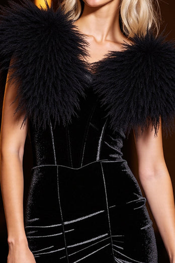 Black Bodycon Short Velvet Homecoming Dress with Feathers