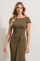 Load image into Gallery viewer, Olive Sheath Ruched Boat Neck Long Mother of the Bride Dress