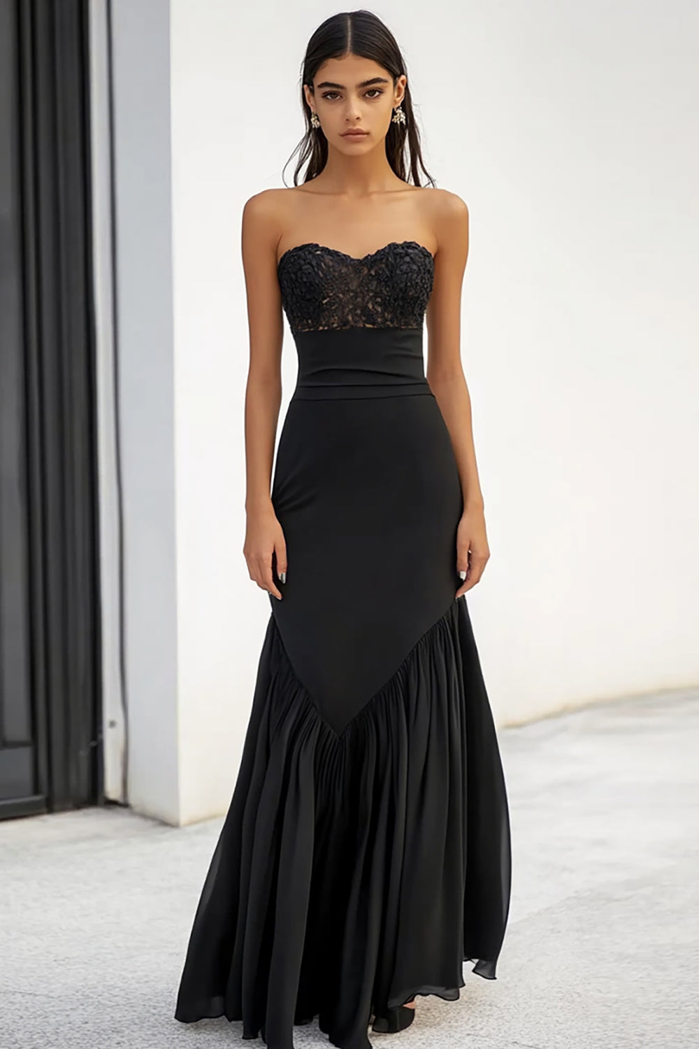 Black Sheatj Sweetheart Long Formal Dress with Appliques