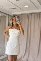 Load image into Gallery viewer, White Bodycon Strapless Short Homecoming Dress with 3D Flowers