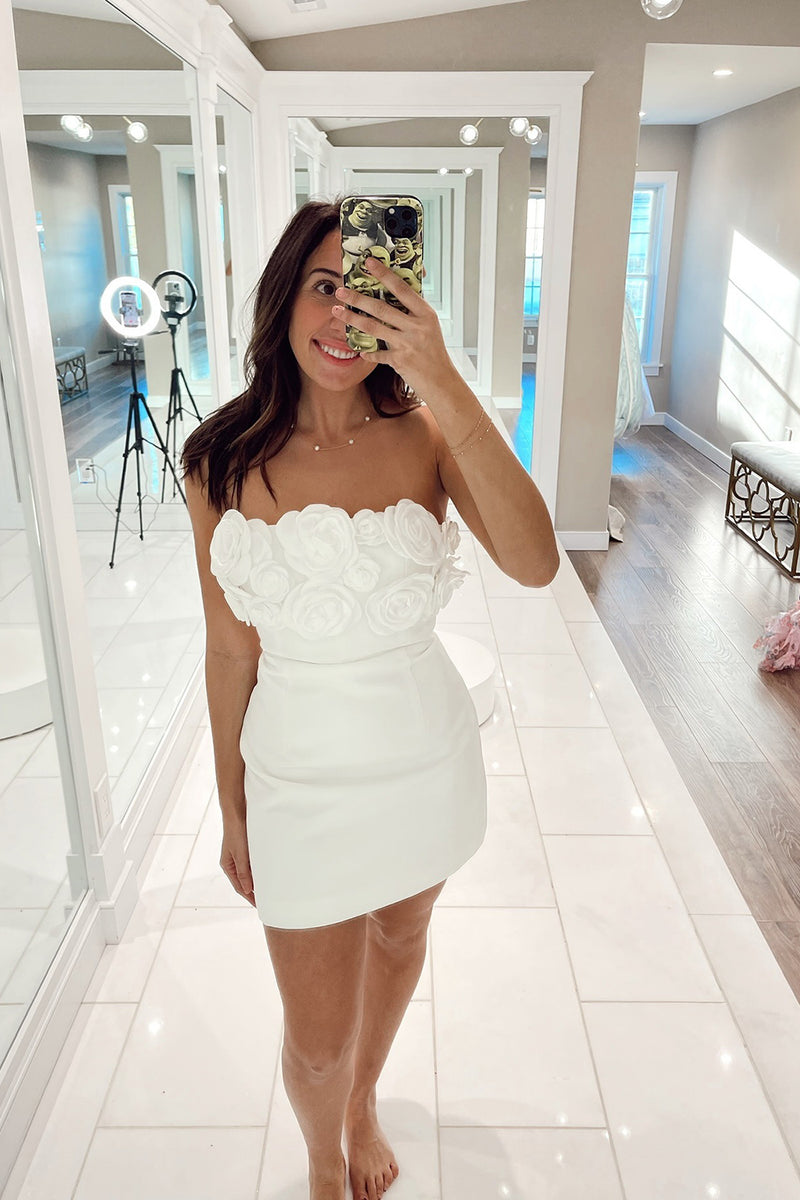Load image into Gallery viewer, White Bodycon Strapless Short Homecoming Dress with 3D Flowers