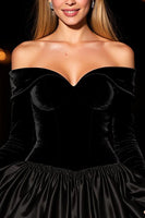 Load image into Gallery viewer, Black Off the Shoulder Short Velvet Homecoming Dress with Sleeves
