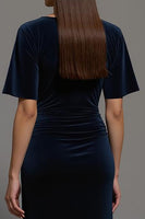 Load image into Gallery viewer, Navy Velvet Sheath Bateau Neck Long Formal Dress with Slit