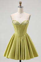 Load image into Gallery viewer, Sparkly Green Satin A-Line Sweetheart Short Homecoming Dress with Beading