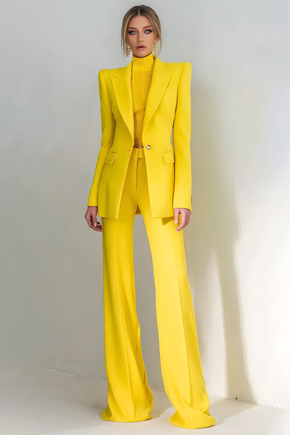 Yellow 2 Piece Peak Lapel One Button Long Sleeves Prom Suits