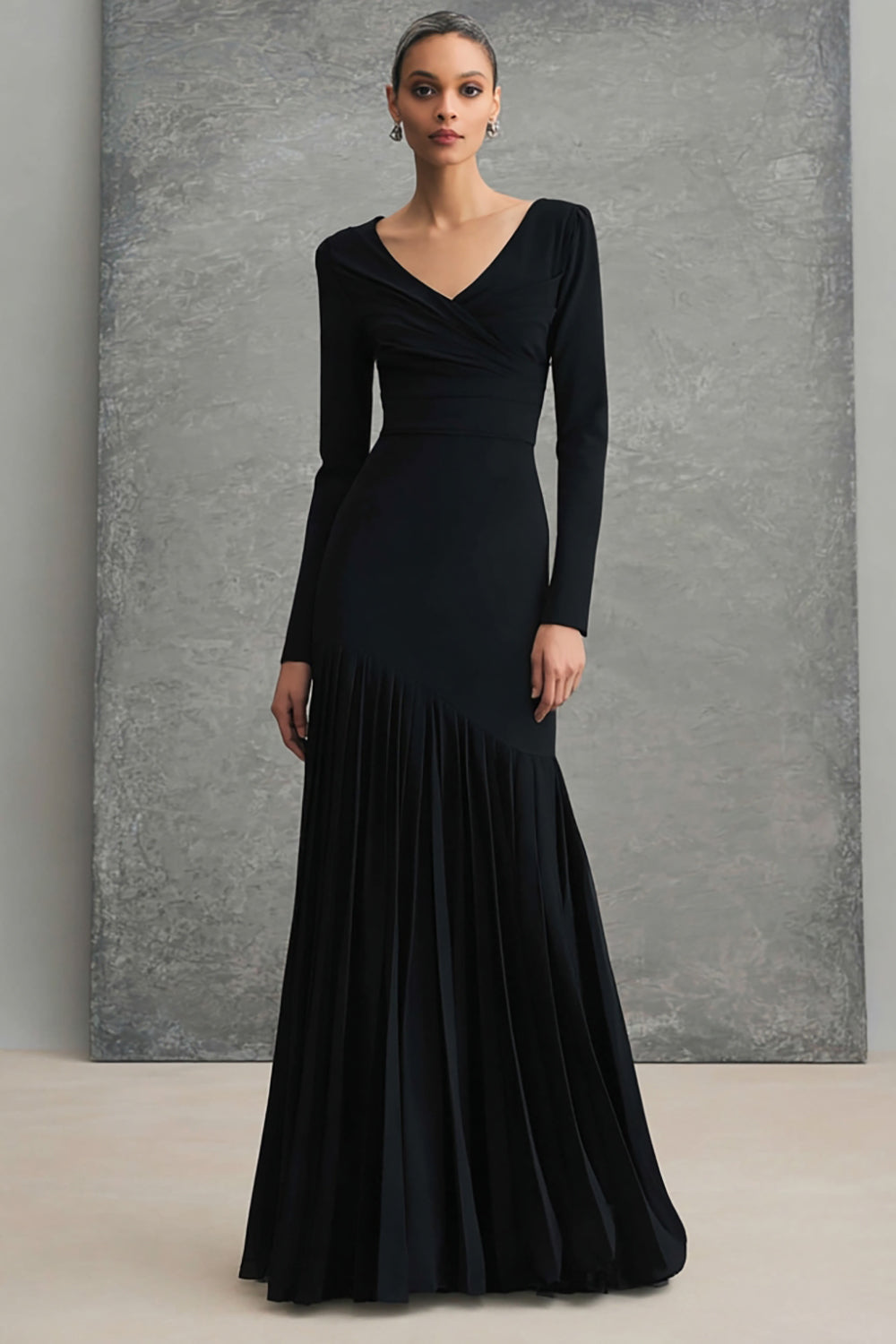 Black Chiffon Mermaid V-Neck Pleated Long Sleeves Formal Dress