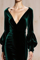 Load image into Gallery viewer, Dark Green Velvet V-Neck Mermaid Long Sleeves Holiday Party Dress