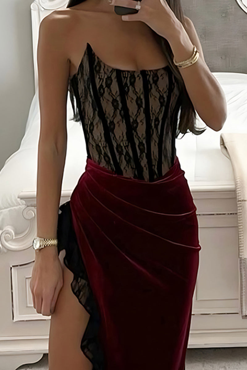 Load image into Gallery viewer, Burgundy Sheath Velvet Strapless Ruched Long Prom Dress with Slit