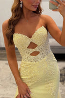 Load image into Gallery viewer, Yellow Lace Sweetheart Cut Out Mermaid Long Prom Dress with Slit