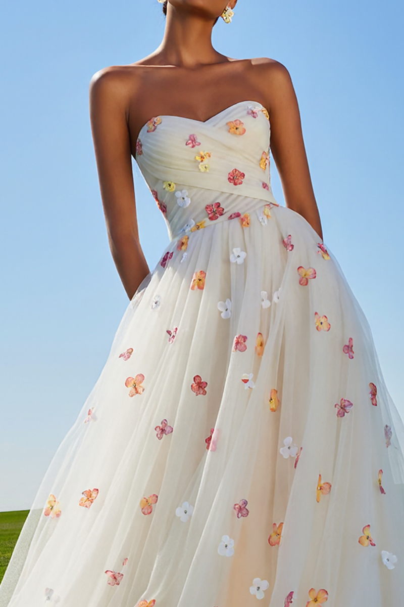 Load image into Gallery viewer, White Floral Tulle A Line Strapless Long Prom Dress