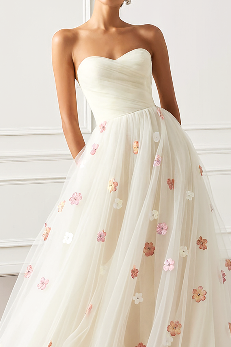 Load image into Gallery viewer, White Tulle Floral Strapless A Line Long Prom Dress