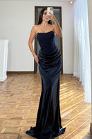 Load image into Gallery viewer, Navy Strapless Ruched Mermaid Long Prom Dress