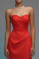 Load image into Gallery viewer, Red Sweetheart Ruched Sheath Long Formal Dress with Slit