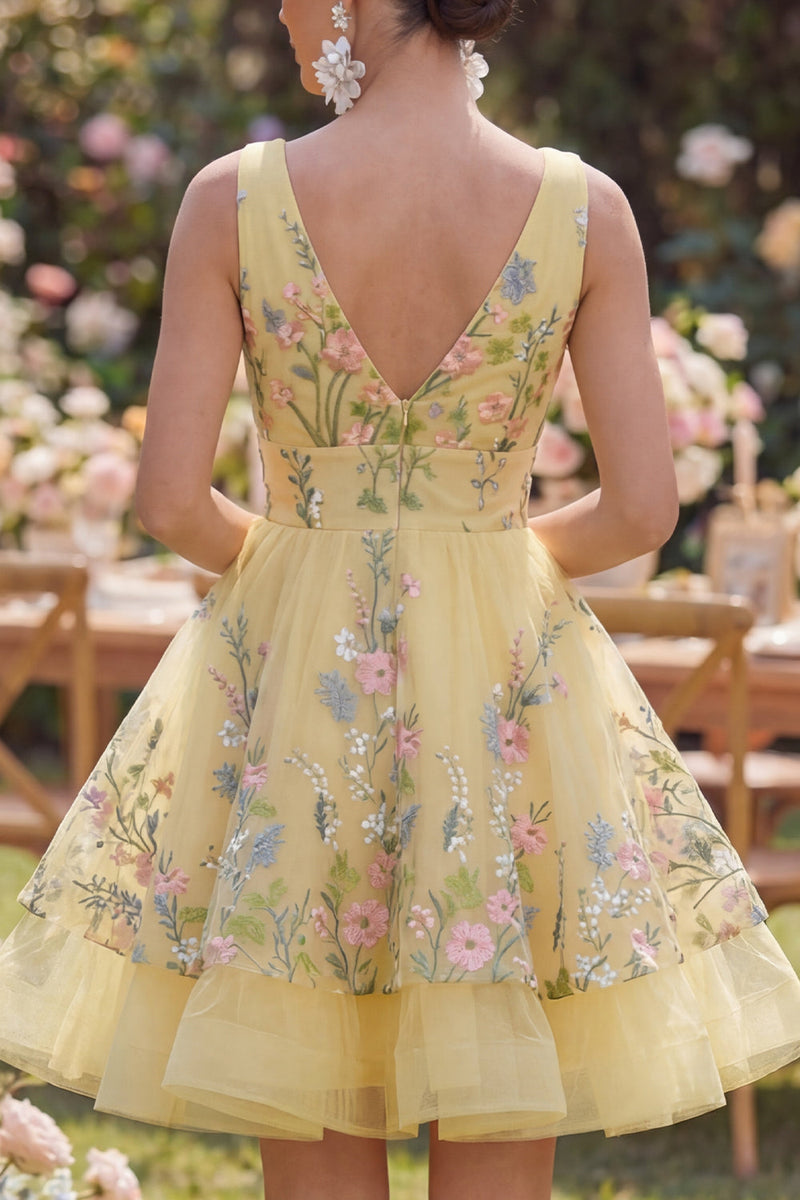Load image into Gallery viewer, Yellow Short V-Neck Floral Butter A Line Homecoming Dress with Ruffles
