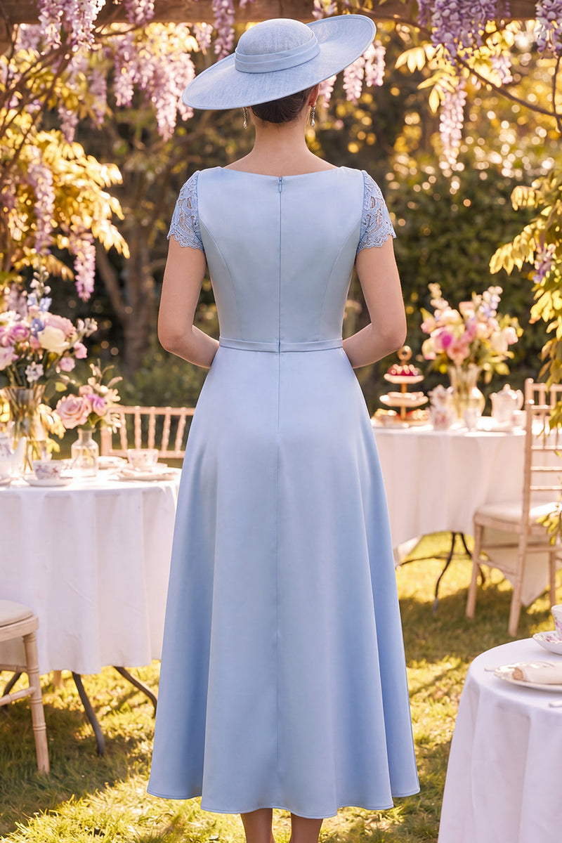 Load image into Gallery viewer, Blue Sheath Floral Short Sleeves Long Mother of the Bride Dress with Cape