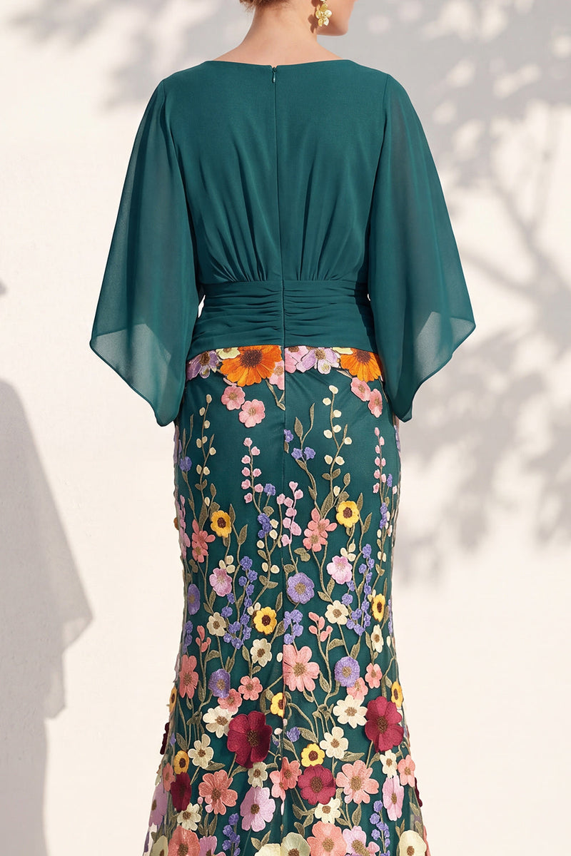Load image into Gallery viewer, Champagne Floral Mermaid V-Neck Long Mother of the Bride Dress with Sleeves