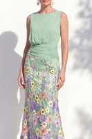Load image into Gallery viewer, Green Floral Boat Neck Ruched Mermaid Long Mother of the Bride Dress