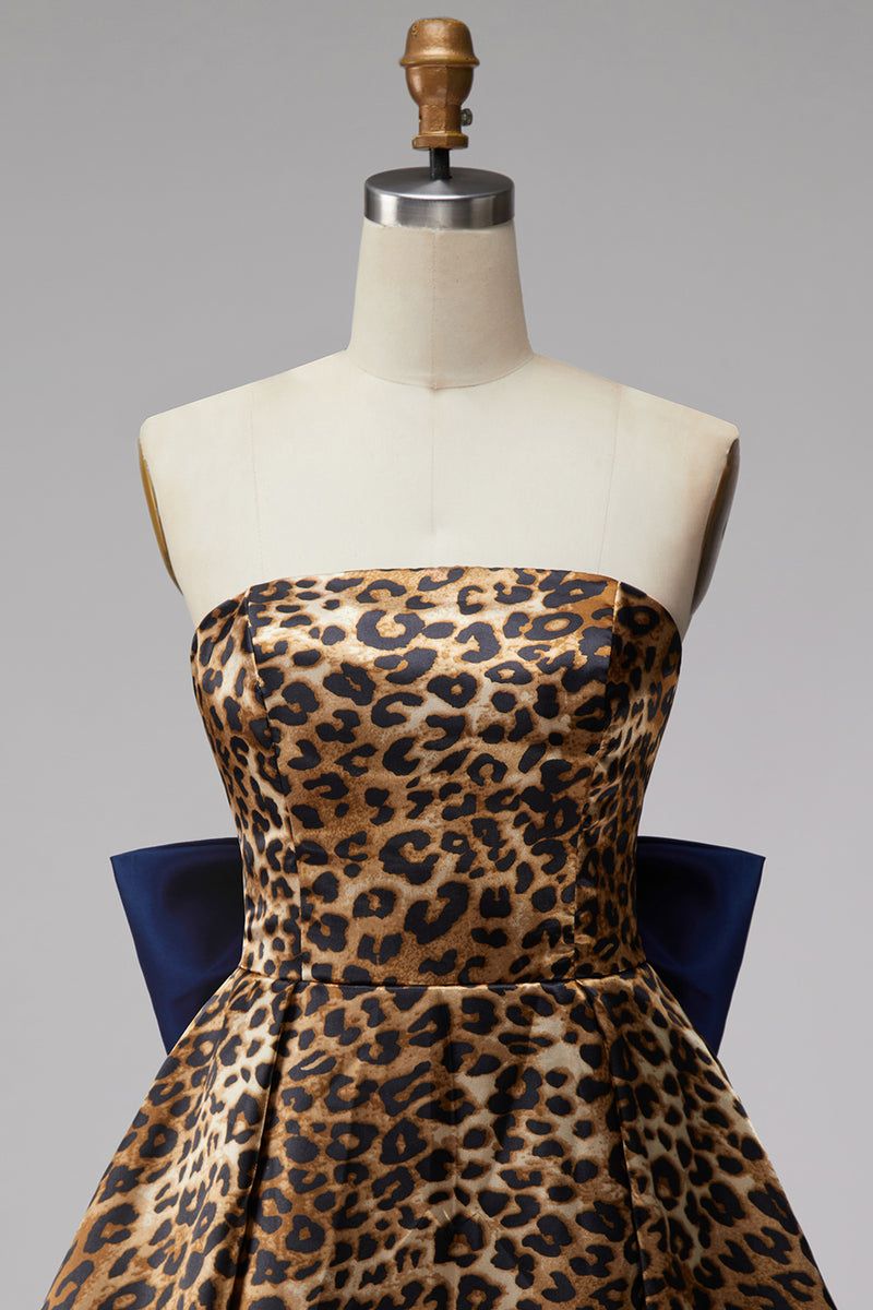 Load image into Gallery viewer, Brown Leopard Print Strapless Ruched A Line Short Homecoming Dress with Bow