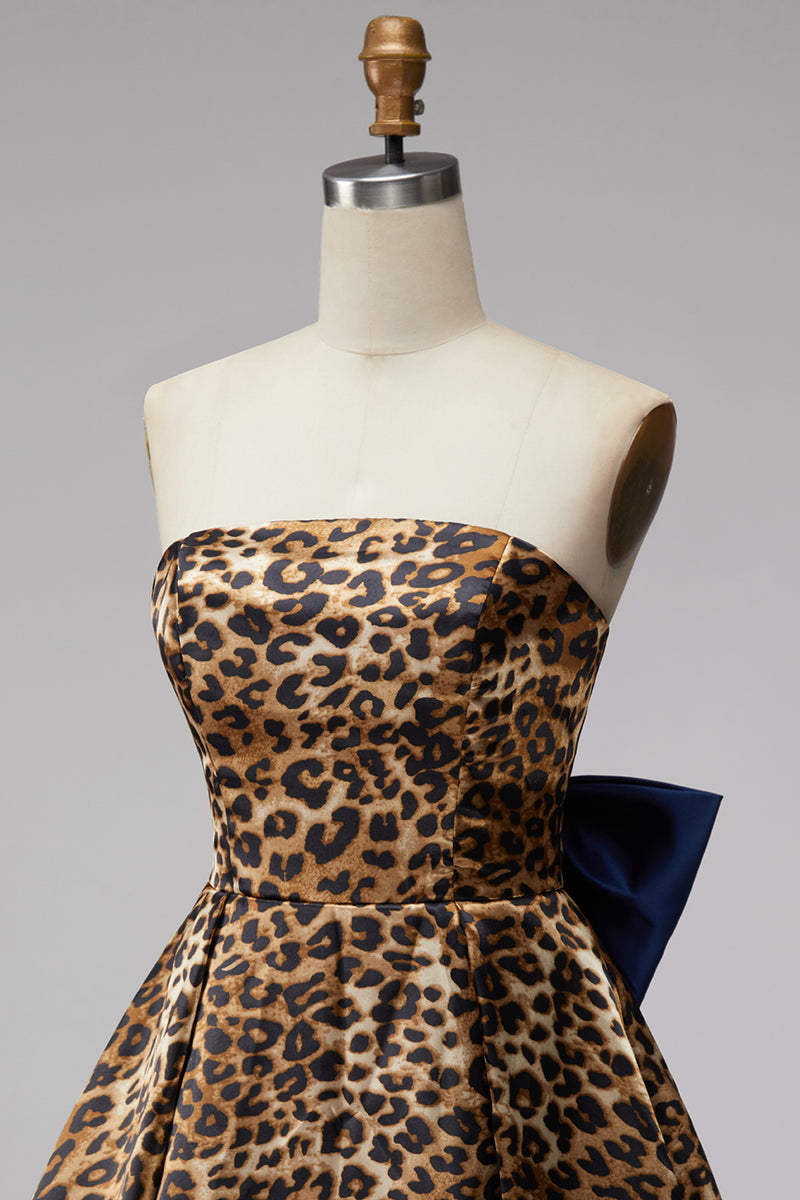 Load image into Gallery viewer, Brown Leopard Print Strapless Ruched A Line Short Homecoming Dress with Bow