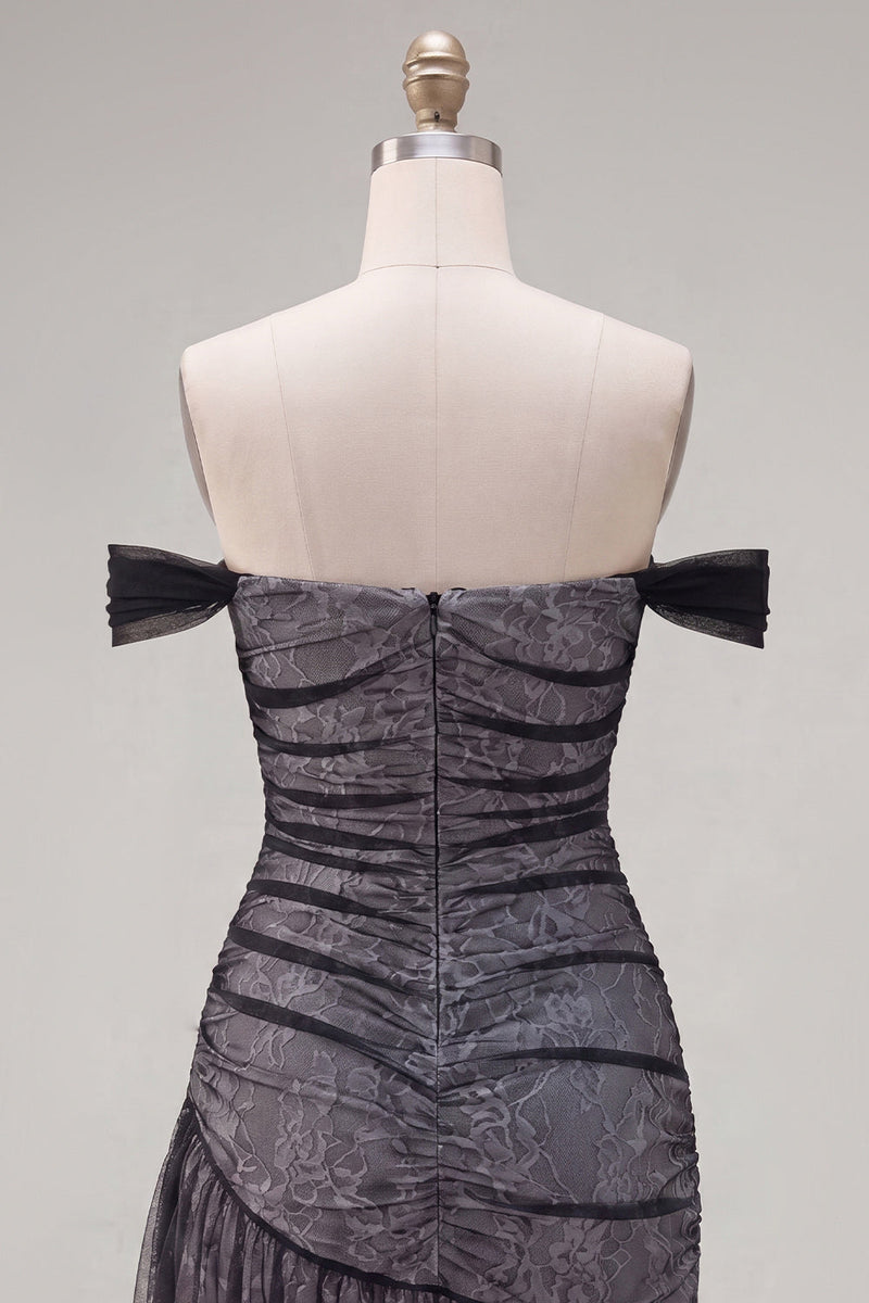Load image into Gallery viewer, Black Ruched Tight Short Homecoming Dress with Ruffles