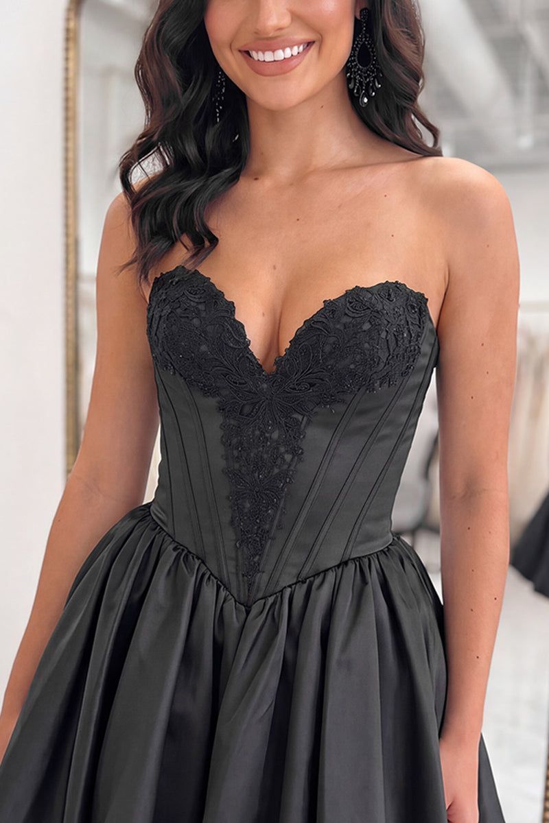 Load image into Gallery viewer, Black Corset Sweetheart Short Homecoming Dress with Appliques