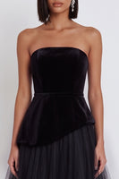 Load image into Gallery viewer, Black Strapless A Line Pleated Strapless Midi Wedding Guest Dress
