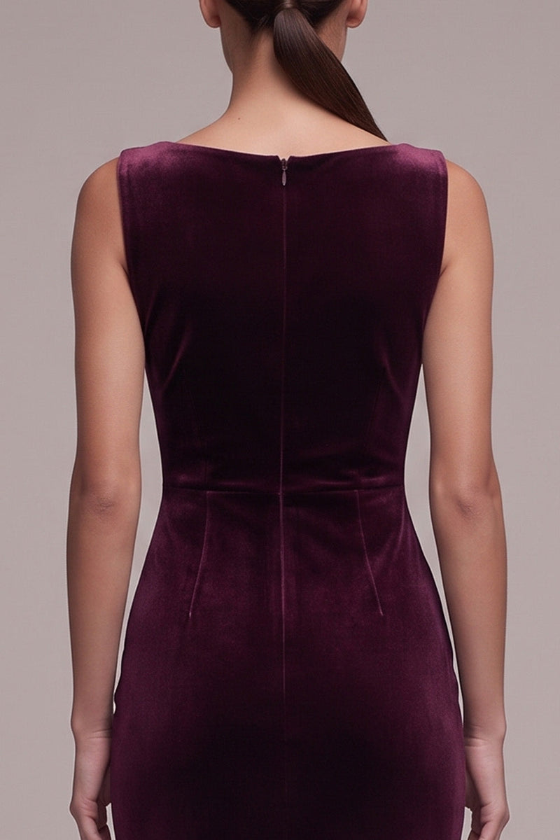 Load image into Gallery viewer, Mermaid Cabernet Bateau Neck Ruched Velvet Long Formal Dress with Slit