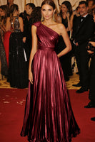 Load image into Gallery viewer, Queendancer Women Metallic Gold Pleated Long Formal Gold Dress A Line One Shoulder Back Cape Gala Dress