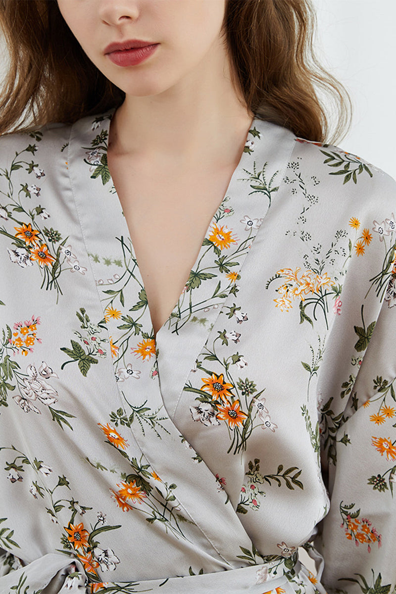 Load image into Gallery viewer, Grey Tniy Floral Kimono Bridal Party Robe