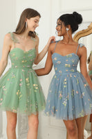 Load image into Gallery viewer, Green Spaghetti Straps Short Homecoming Dress with Embroidery